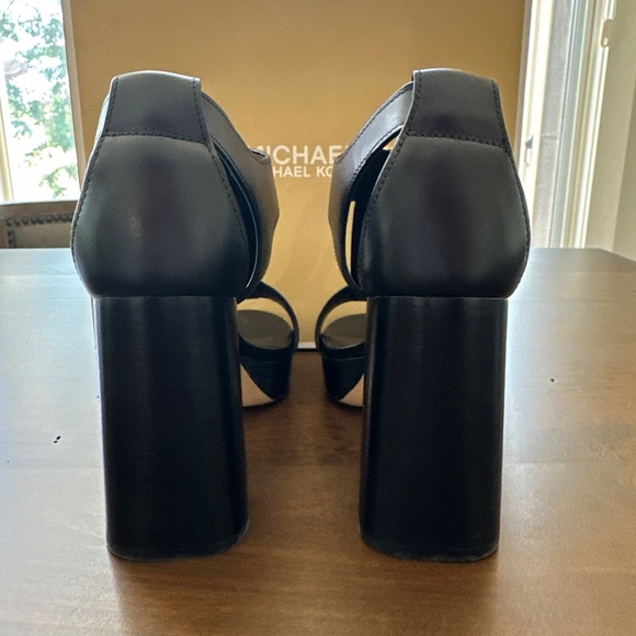 Michael Kors Berkley Mid Sandal Black Leather Platform Gold Zipper Women's 6.5 - Picture 5 of 9